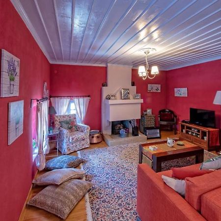 Minodora'S Guesthouse Dikorfo Bagian luar foto