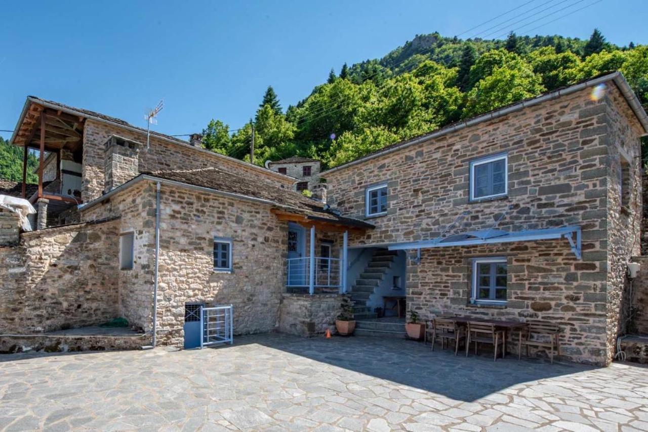 Minodora'S Guesthouse Dikorfo Bagian luar foto